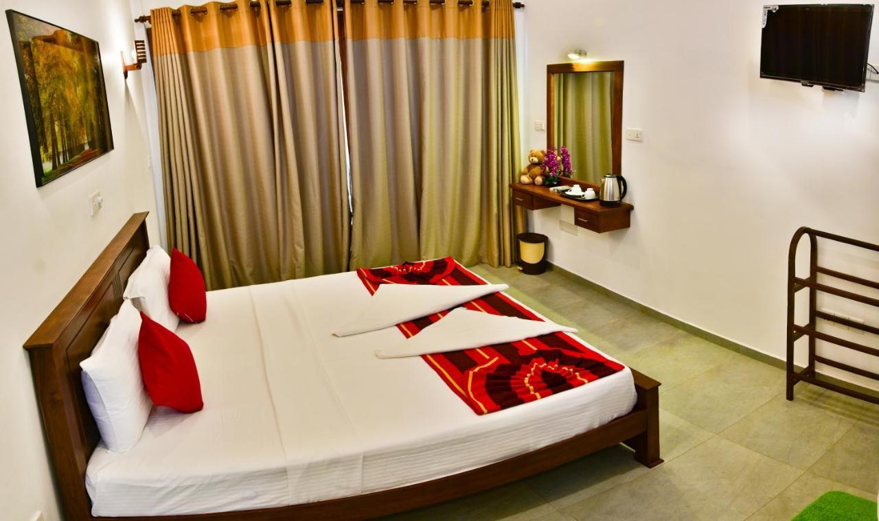 Rominrich Hotel Hikkaduwa Exterior foto
