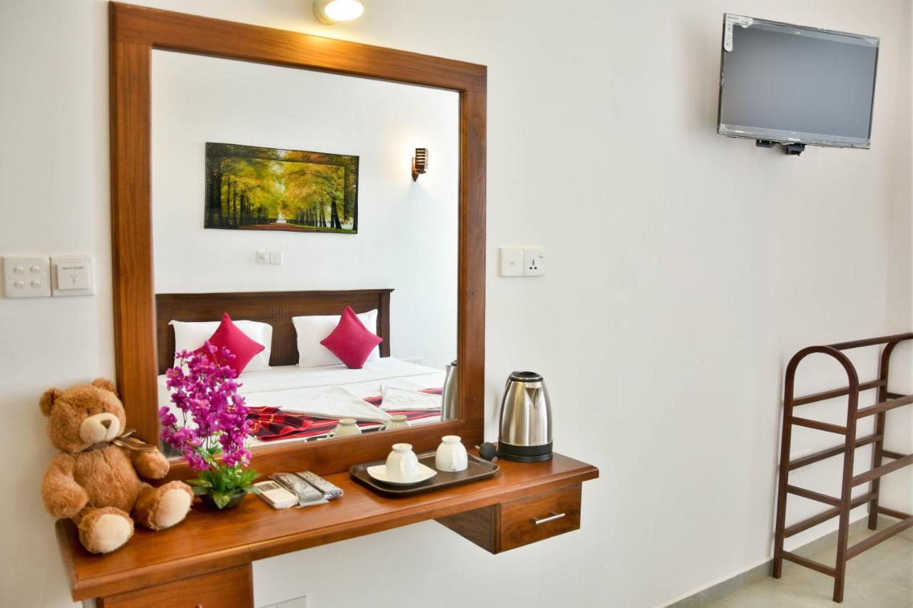 Rominrich Hotel Hikkaduwa Exterior foto